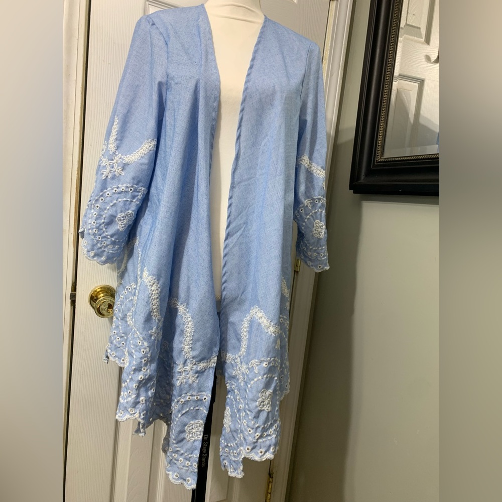 Blue and white cardigan, s-m.